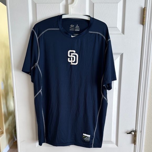 Nike Authentic San Diego Padres Drifit T-Shirt - XL - Picture 1 of 4
